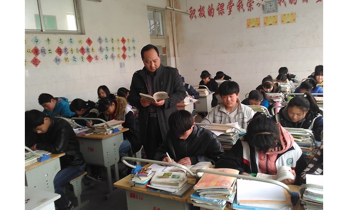 “師德典型在身邊”——汶上縣劉樓鎮(zhèn)中學(xué)教師徐德明