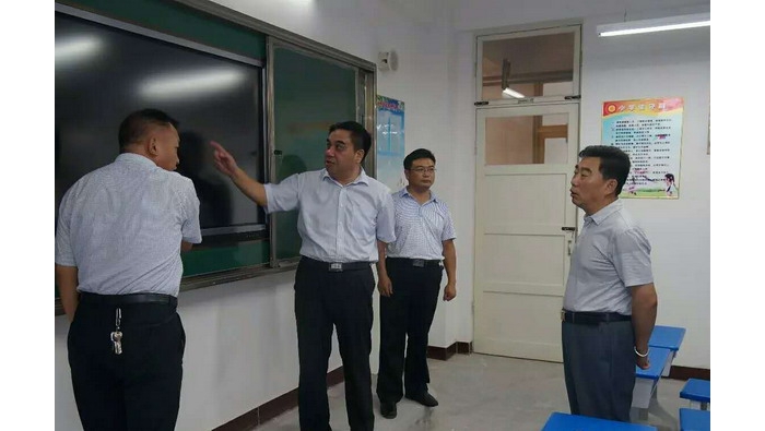 縣人大主任胡新符到義橋鎮(zhèn)督導(dǎo)義務(wù)教育均衡發(fā)展工作