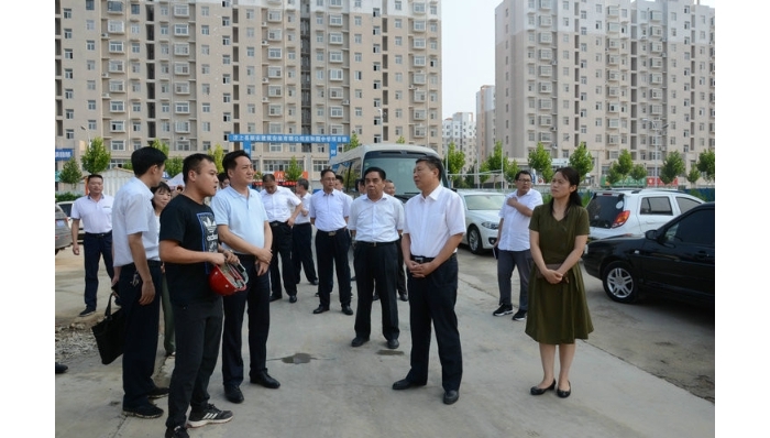 汶上縣召開城區(qū)教育重點(diǎn)項(xiàng)目建設(shè)工作現(xiàn)場推進(jìn)會(huì)