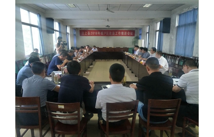 李志紅視察棚戶區(qū)改造和城市基礎(chǔ)設(shè)施建設(shè)工作