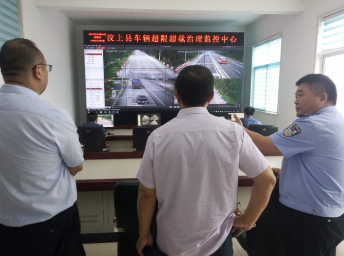 汶上縣人民政府 部門動(dòng)態(tài) 市治超辦督察組來汶上縣督導(dǎo)檢查車輛超限超載治理工作